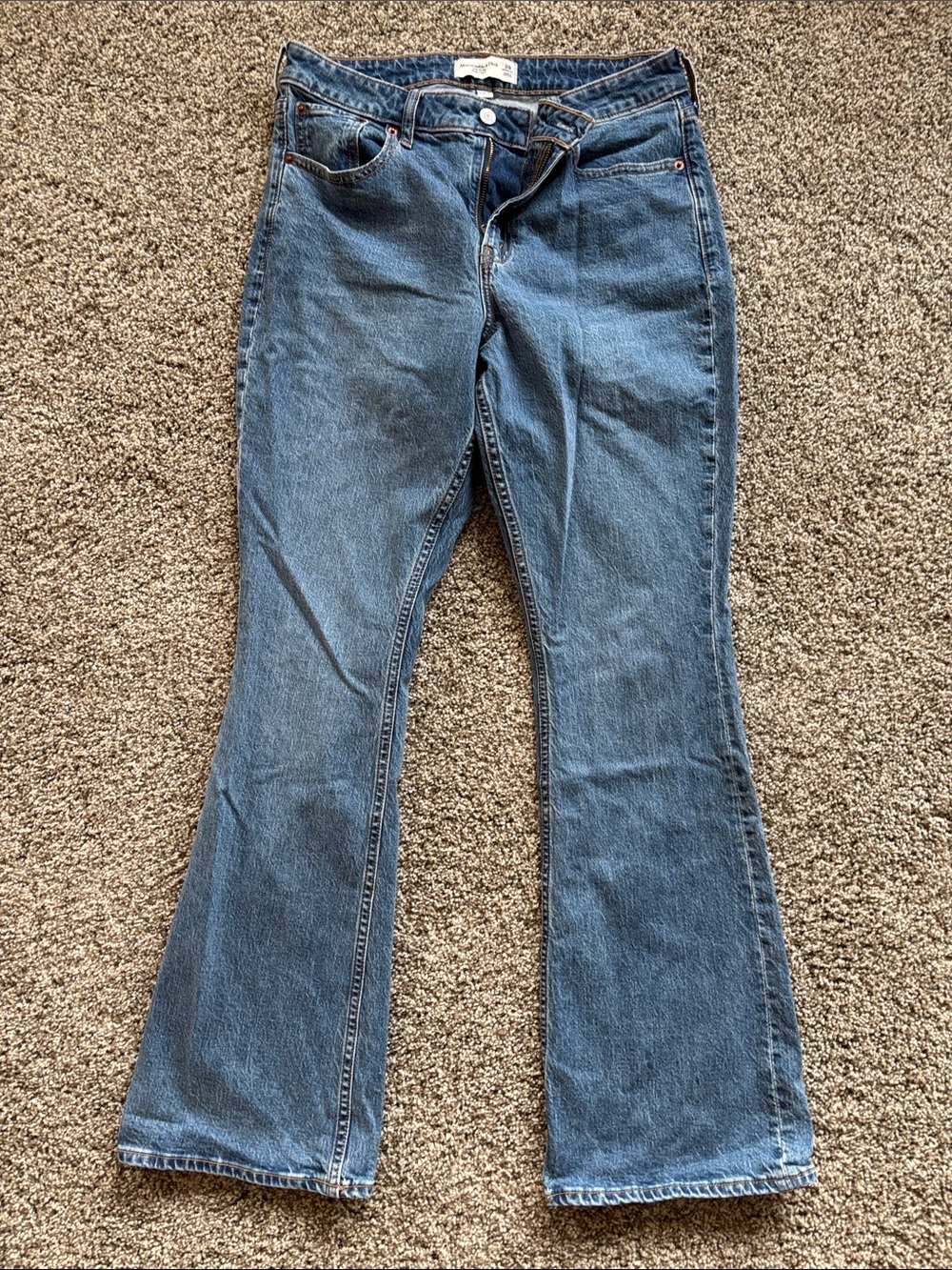 Midrise Bootcut Jean - A&F curve love NWOT